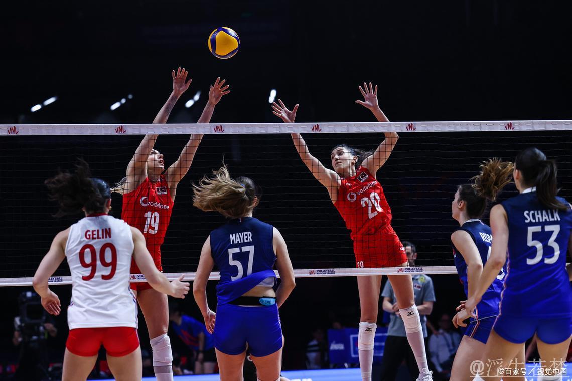 中国女排北京站决战惜败土耳其 2-3收官世界联赛