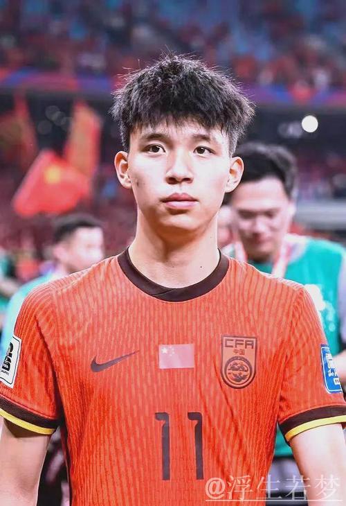 18岁新星王钰栋展望2030，国足无缘世预赛