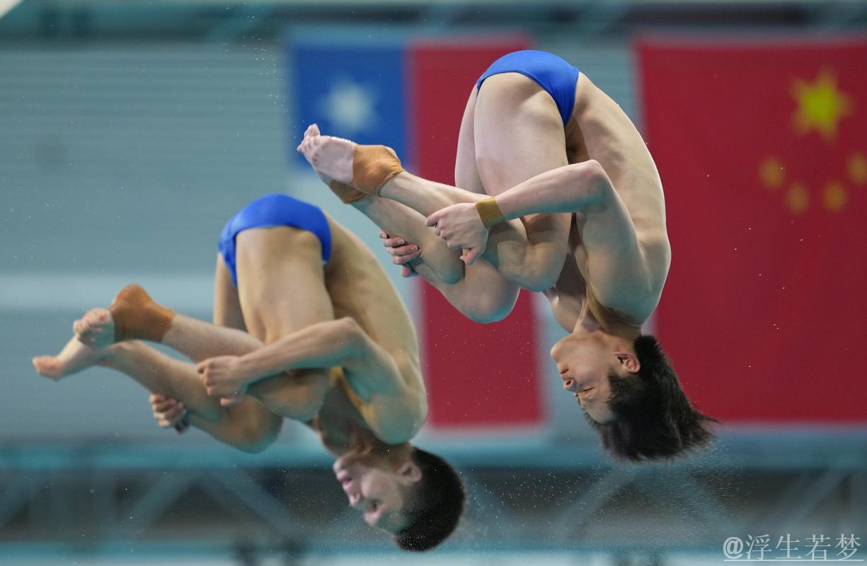 程子龙搭档朱子锋勇夺世界杯跳水男子双人10米台冠军